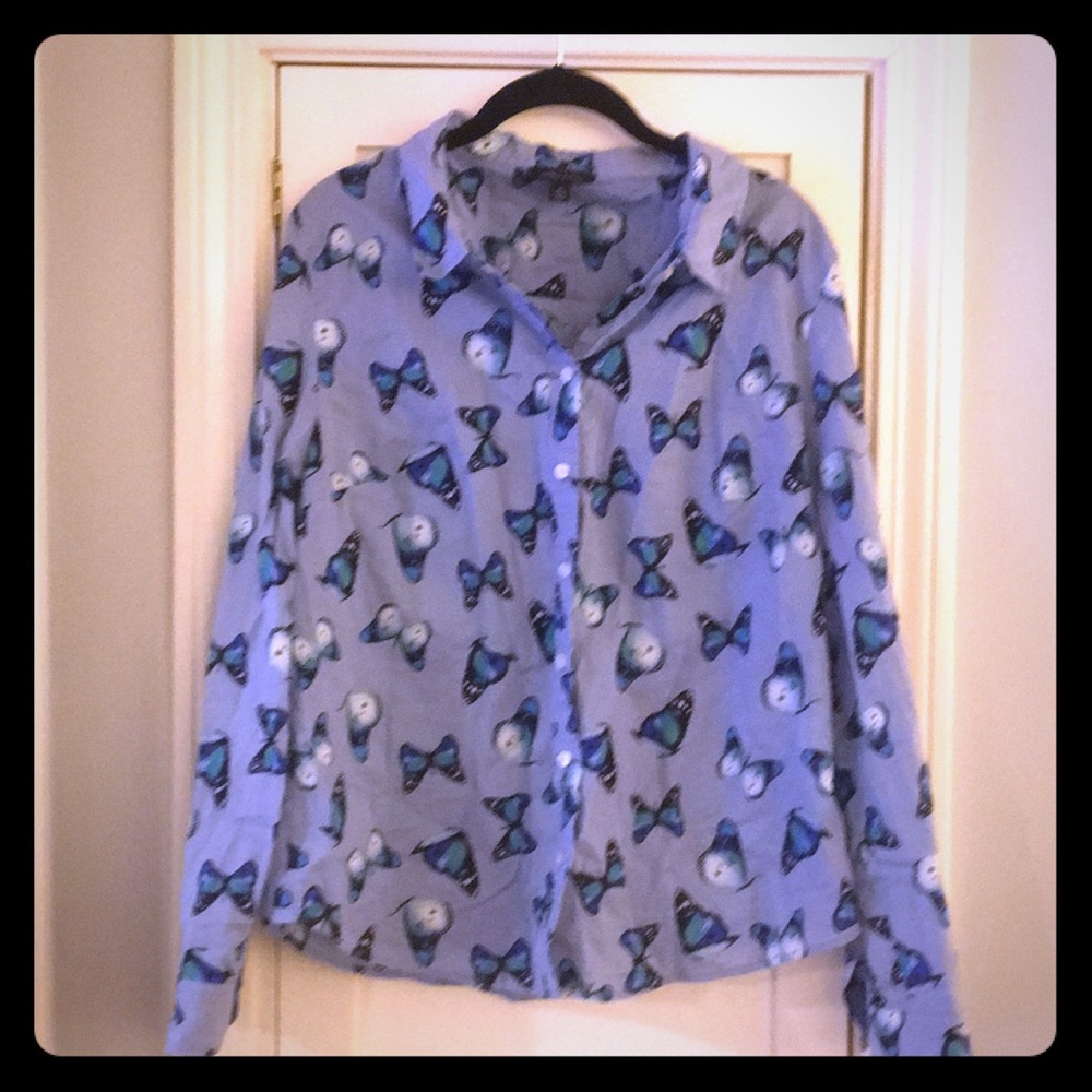 Butterfly button down
